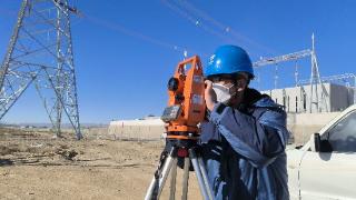 元旦仍在岗 电力人坚守施工服务大基地建设