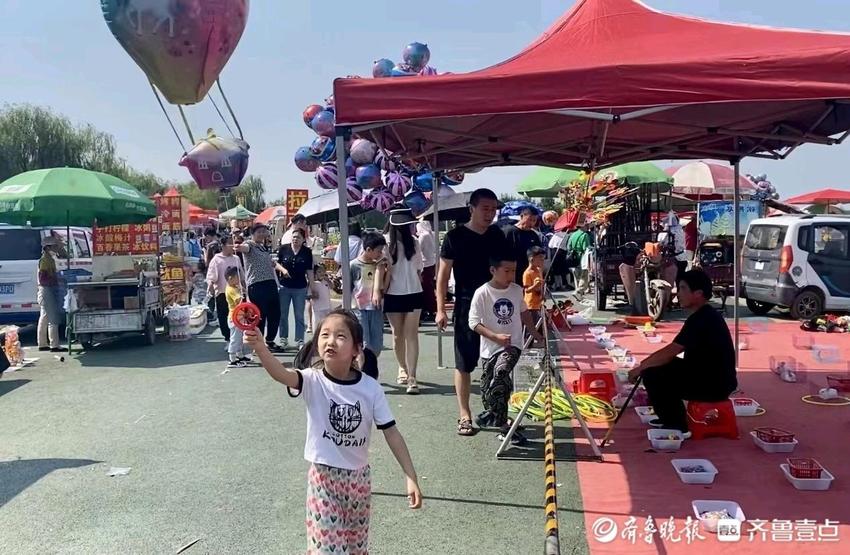 花海漫步拍美照！济南黄河油葵花开正旺，周末迎来大客流