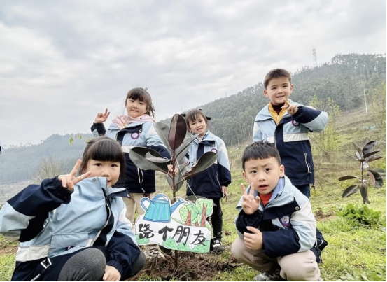 丰都县龙腾幼儿园：党建引领，焕发幼教新活力