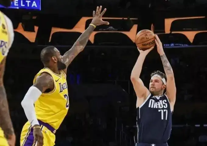 NBA今日里程碑:詹姆斯25+8+8创造奇迹！东契奇30+三双历史第三人