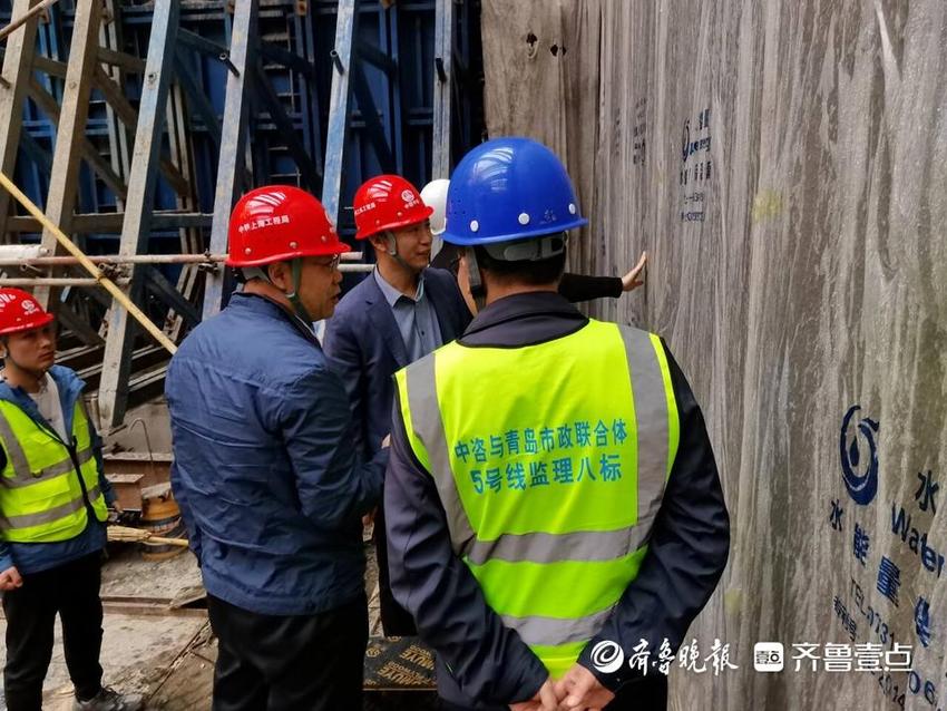 混凝土饰面如镜面，青岛地铁5号线饰面高性能混凝土施工重大突破