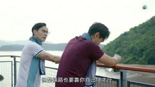 TVB老戏骨新剧一秒变脸演技获赞，与太太结婚36年浪漫如初