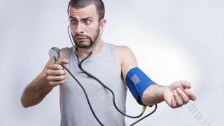 明明使用电子血压计，为何测了好几次还存在误差？一文解答