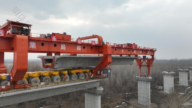 我国在建最北端高铁哈伊高铁铁力至伊春段架梁工程全面完工