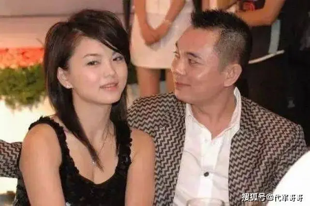 46岁李湘近况曝光！与王岳伦离婚后，她的事业真的完了？