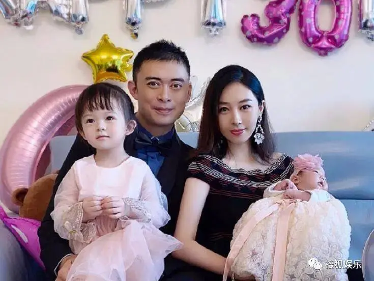 又闹婚变？这对夫妻的婚姻一直就没安稳过吧......