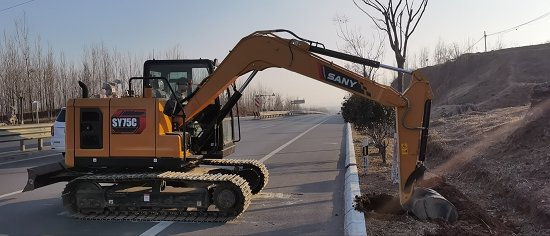 春节在岗、护航出行，费县公路中心圆满完成春节保通保畅服务工作任务