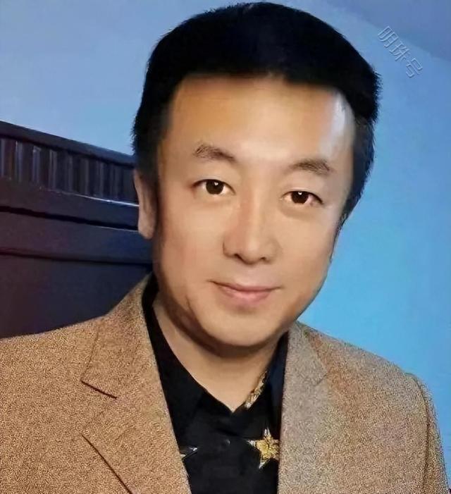 演《潜伏》荣获最佳男配角奖，谁说没有主角光环就不行