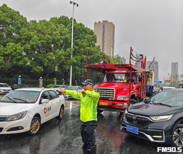 暴雨来袭！长沙高速公路、长沙城区多路段被积水淹住