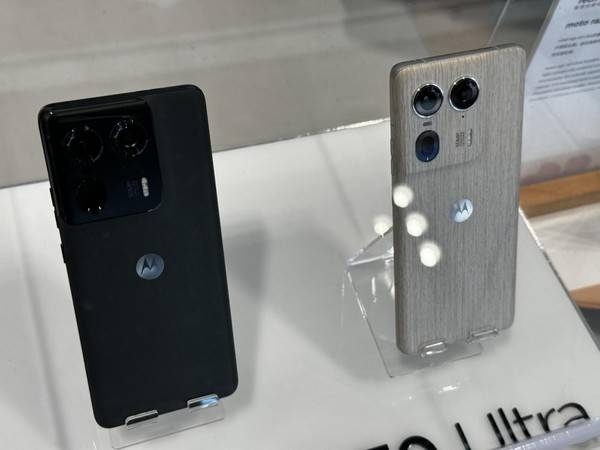 联想旗下首台ai手机motox50ultra国行版亮相