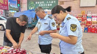 青岛市即墨区潮海市场监管所规范提升节日期间副食品市场经营秩序