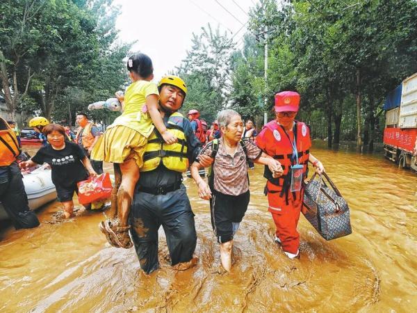 济南济南益民救援队救援被困群众