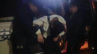 【夏季行动】牡丹分局市中派出所深夜护送醉酒男子回家