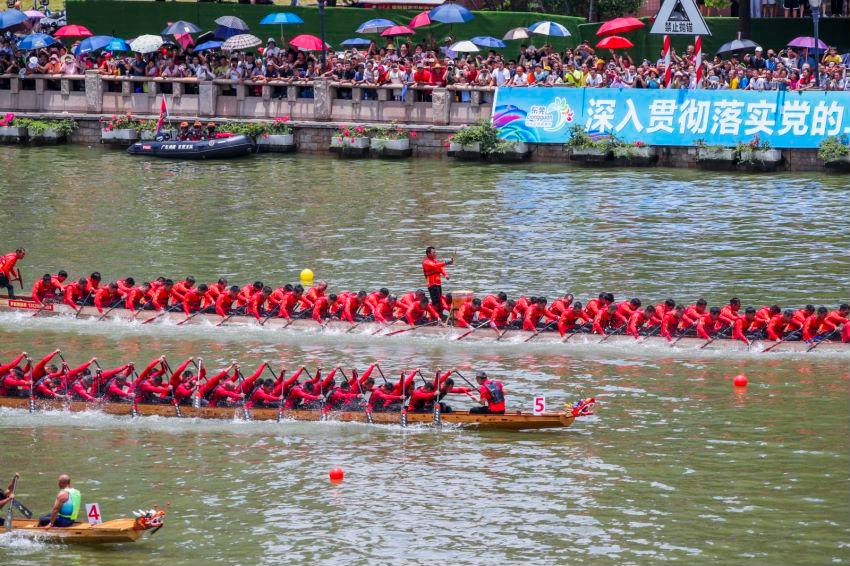 2023年粤港澳大湾区（广东）龙舟邀请赛举行