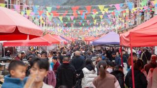 贵阳乌当：助农集市购销两旺