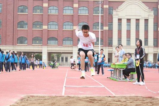 运动燃激情 拼搏励前行——泰山学院附属中学弘信学校2023年秋季运动会圆满完成