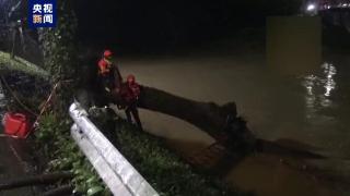 暴雨引发洪水 意大利多名被困人员获救