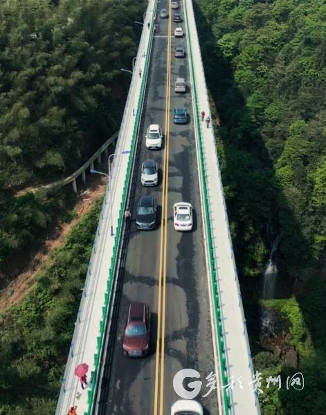 赤水市二郎坝大桥正式建成通车