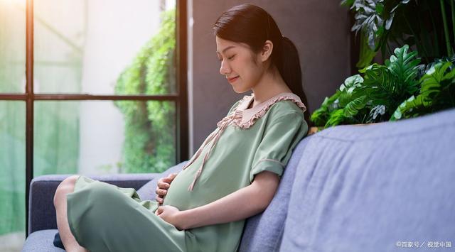 我56岁，救下怀孕女子成妻，30年后她的一纸遗书让我泪如雨下