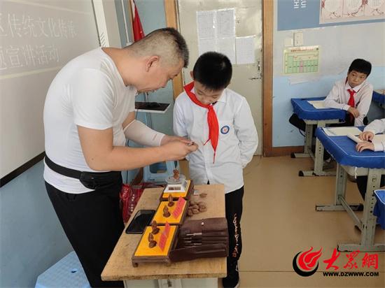 潍坊市奎文区幸福街小学：核雕艺术进校园，传承非遗文化