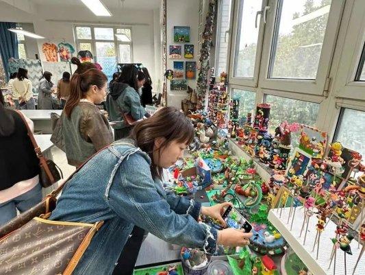 四十亩地小学开展博山区小学美术学科基地现场认定及成果展示活动