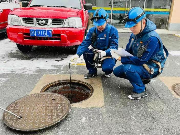 北京：7万人上阵，各地除雪忙