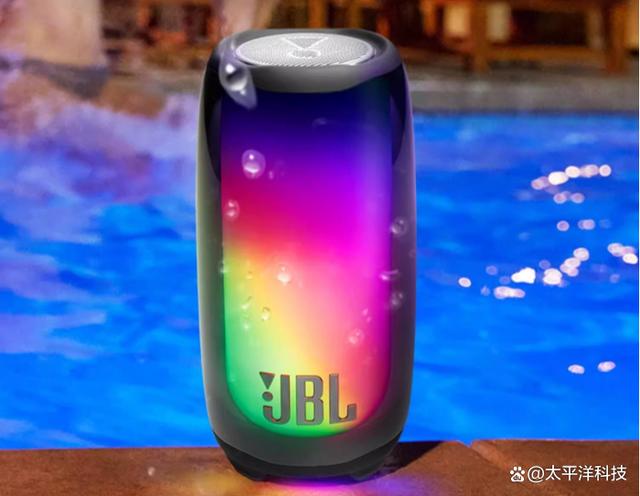 主动降噪入耳式耳机、炫彩小音箱？且看JBL！