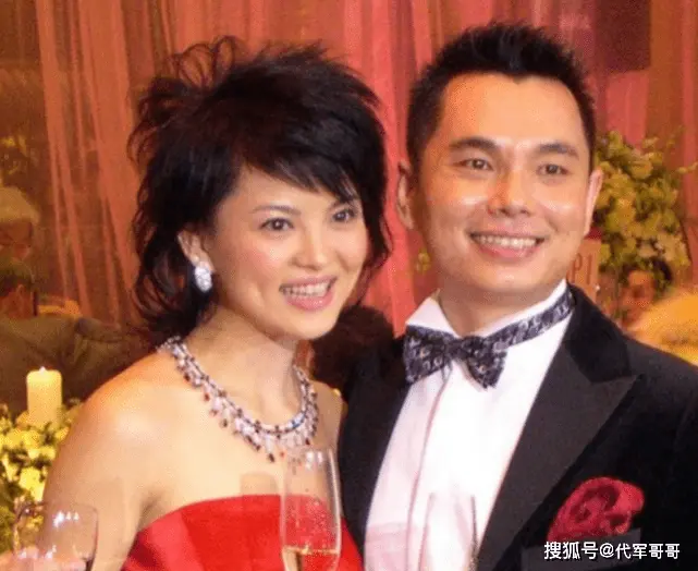 46岁李湘近况曝光！与王岳伦离婚后，她的事业真的完了？