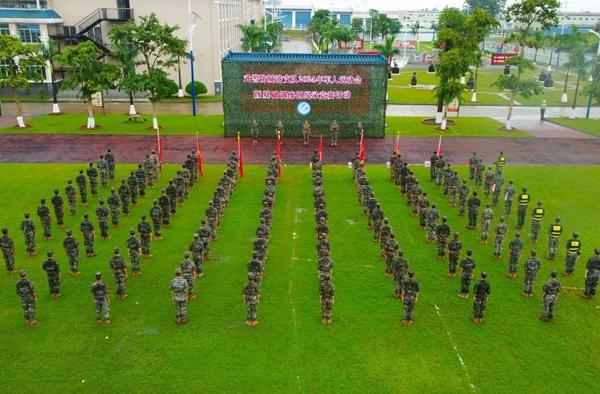 “燃爆夏日” 武警防城港支队举行军事体育运动会