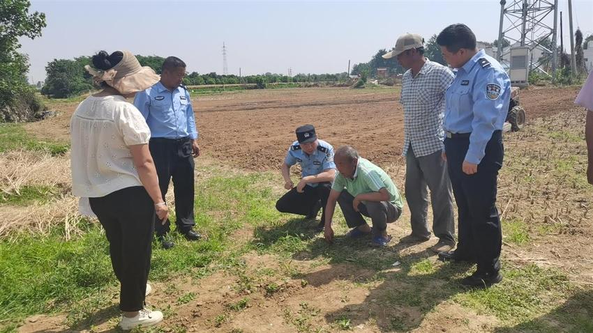 护航“三夏”丰收，民警当起了测量员