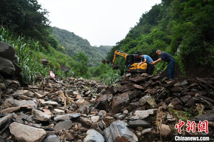 河北极值暴雨点村支书的1张图、2小时和112人