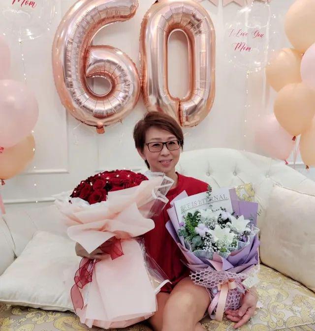 前TVB女星贺母亲60岁生日，冻龄母女照曝光，网友：像两姐妹