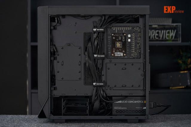 Thermaltake劲透 Ceres500 TGARG评测