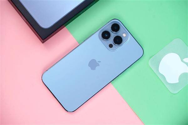 用户忠诚度第一！49%的iPhone用户不换其它品牌：抢走华为高端份额