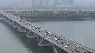 长沙交警提醒：橘子洲大桥南、北支桥路段禁止机动车通行