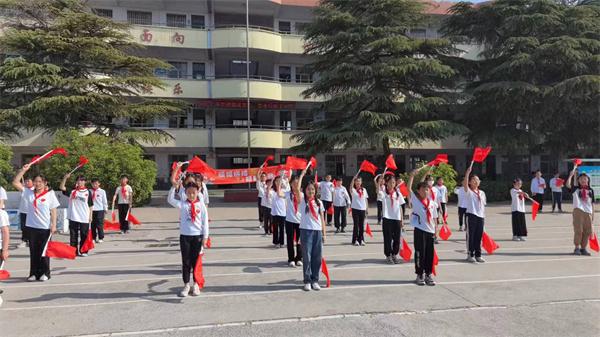 郑州高新区南流小学举行春季运动会