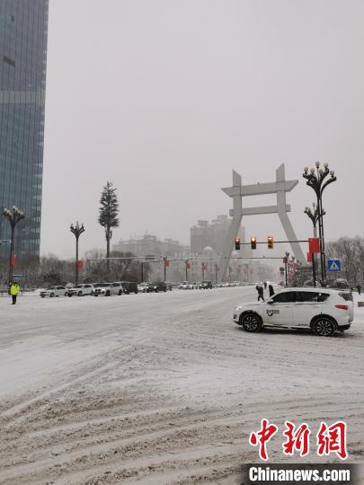 青海：降雪范围几乎波及全省 多条高速公路受影响