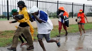 受强风影响 南非开普敦近4000人流离失所
