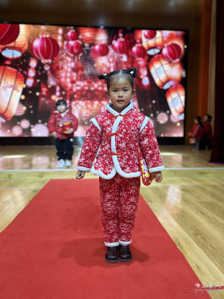 晨曦幼儿园迎新年 创意活动欢乐多