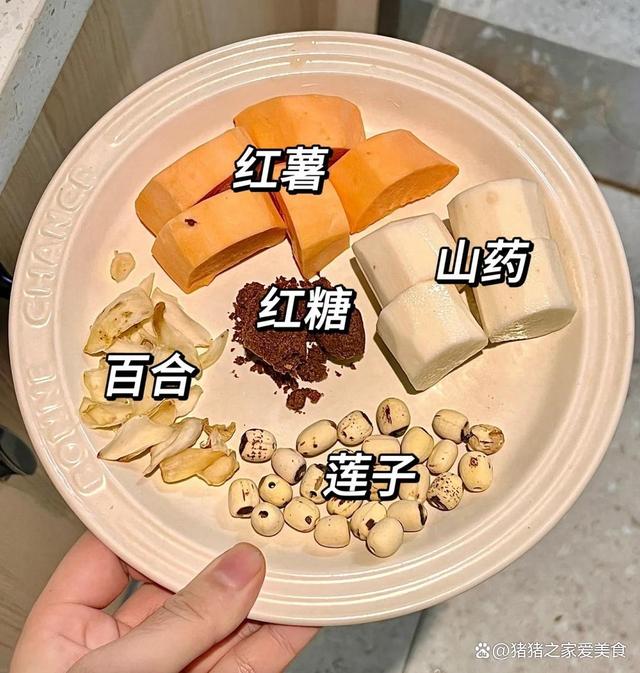 连续半月吃这碗甜品，脾胃舒服到不行，女生们一定要学