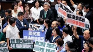 陈建仁为进口蛋争议道歉，台湾民众不买单，蓝营喊蔡英文也应道歉