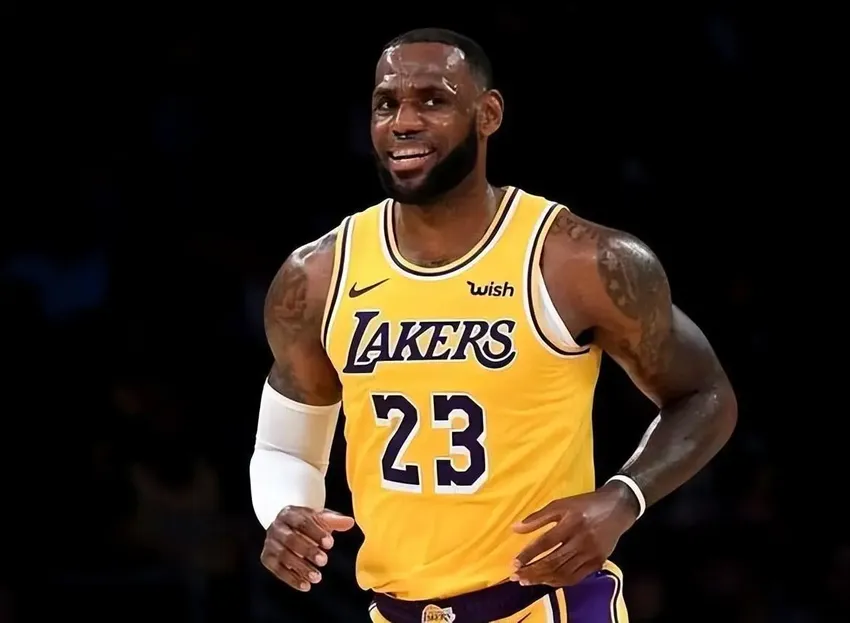 你可能不信，NBA新世纪后攻防一体球星就5人 其他人都偏科