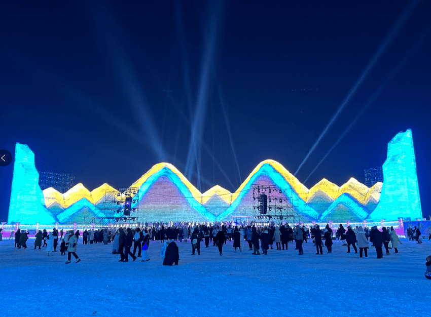 退票的冰雪大世界，反被这群人宰了