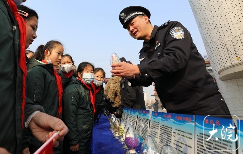 淮南警营开放日，孩子们“开眼”了