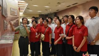 河北经贸大学“青益行”社会实践小分队宣讲西柏坡精神