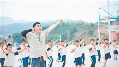 平子逸：让学生爱上体育、爱上运动