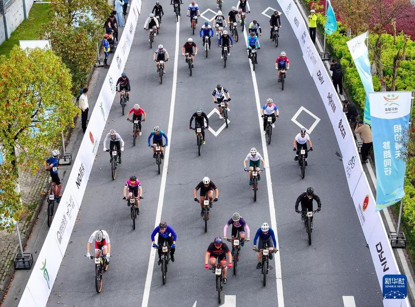 自行车——中国黄山(黟县)公开赛山地组赛况