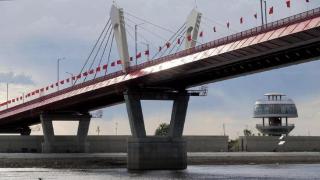俄中经阿穆尔河公路桥的货运商品种类将扩大