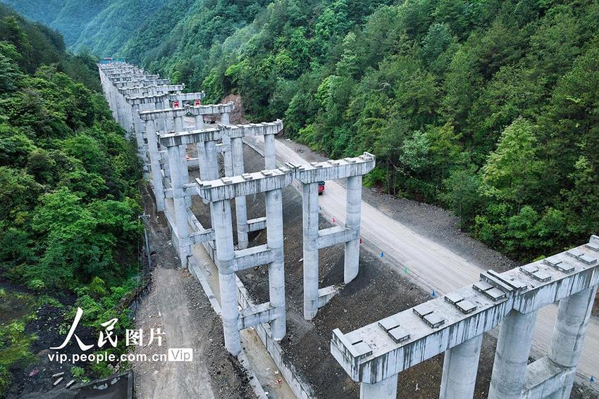 四川巴中：米仓大道加快建设