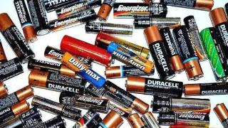 【智旭电子】为什么很多人知道电池而不知道电容器？